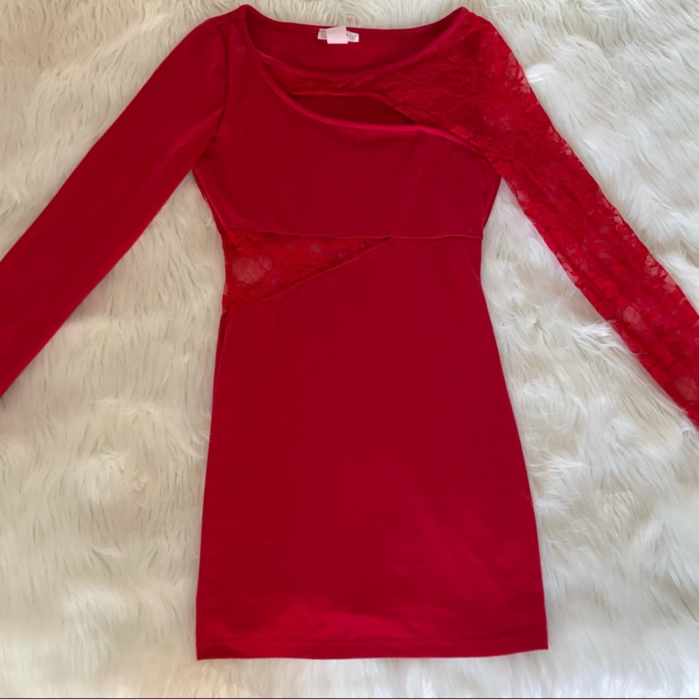 Bodycon Red mini dress with lace cutout & sleeve
